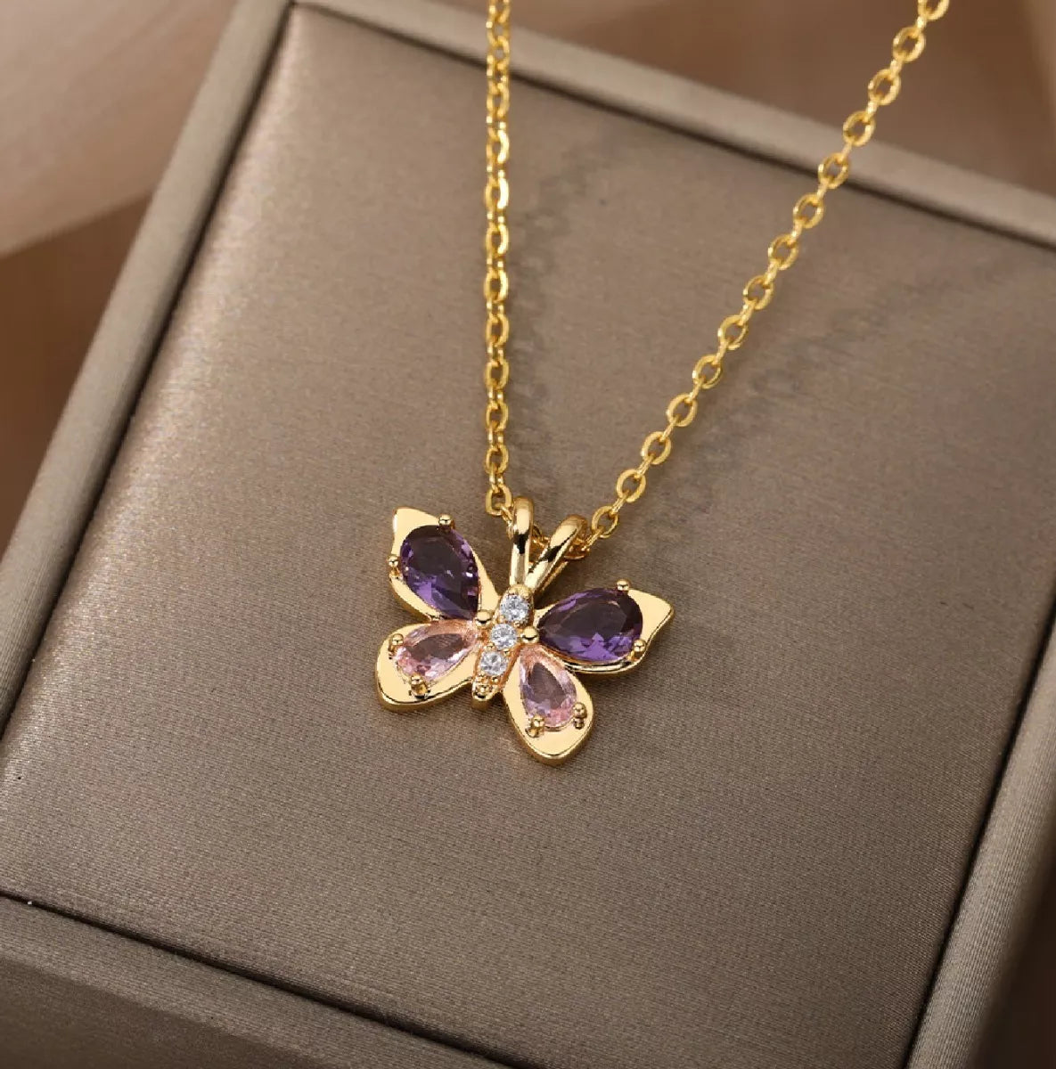 Collar Dije de Mariposa Alas Con Circones