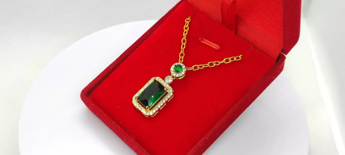 Collar Circonita Verde Y Blancas Rectangular Estilo Reyes